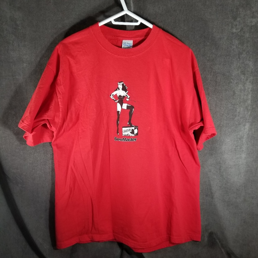 Molson Canadian "BrewMaster" Pinup Dominatrix Humourous Red Graphic Tee VG XL